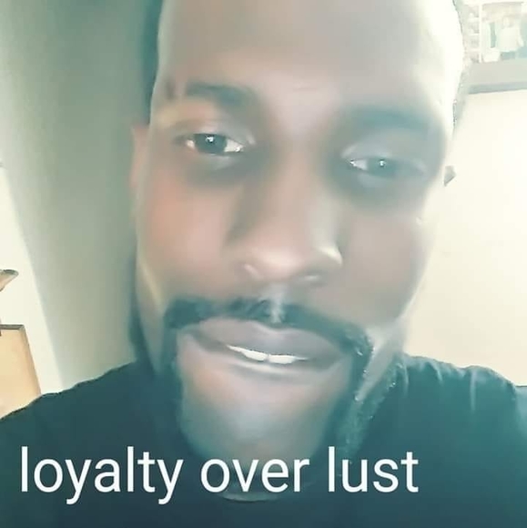 Meet your Posher, Carlton - Picture 1 of 1